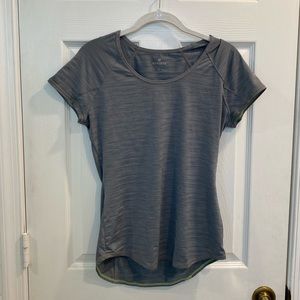 athleta gray short sleeve workout top